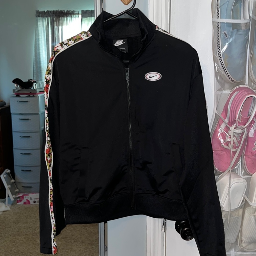 Nike Women's Polyknit Black Floral Print Full Zip Jacket